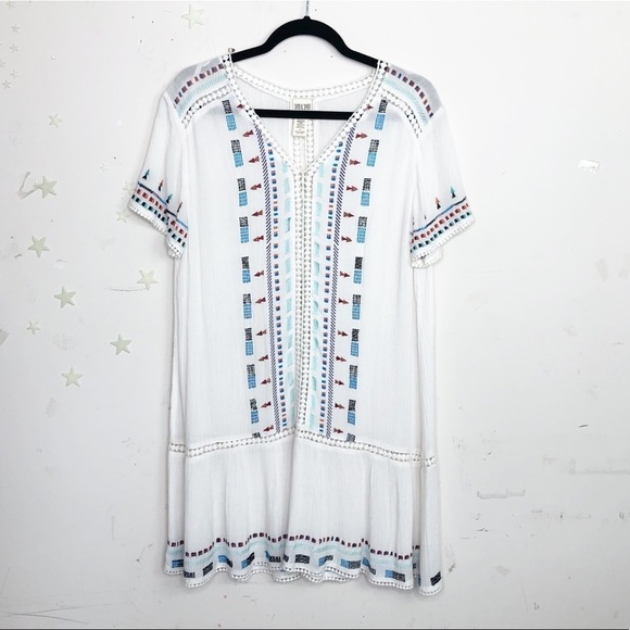 SAND & Spirit white embroidered coverup - Picture 9 of 9